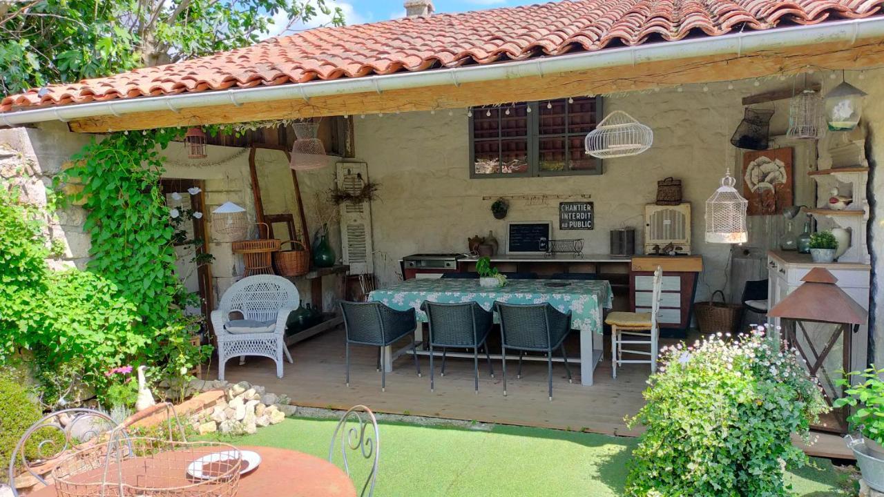 Agreable Chambre Cosy Tonnay-Charente エクステリア 写真